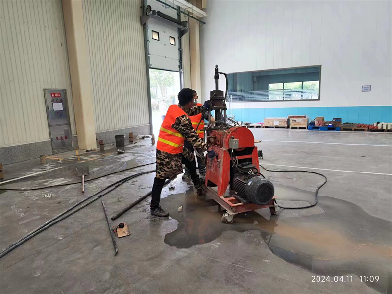 安远厂房地面下沉塌陷注浆加固施工